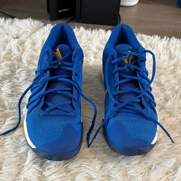 Nike Blue and White Athletic Shoes - Picture 4 of 4